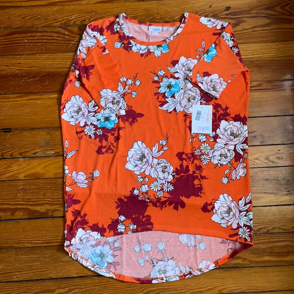 Lula Roe Irma Tunic Top